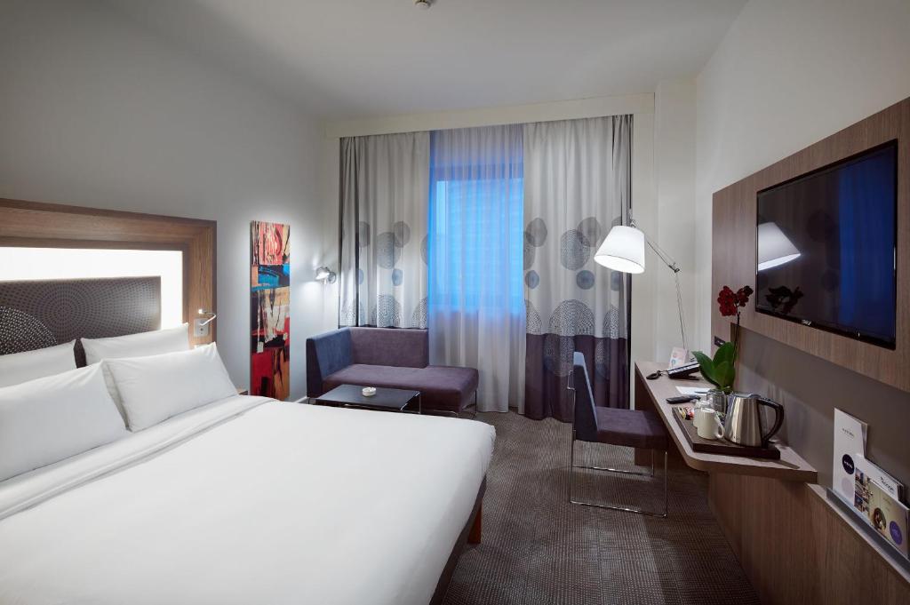 Superior, Queen Bed