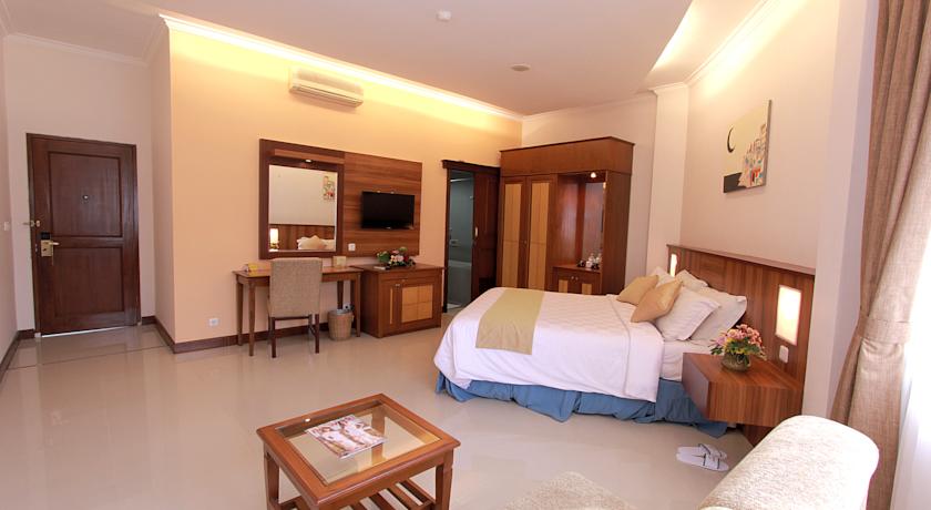 Karang Setra Hotel 13/25