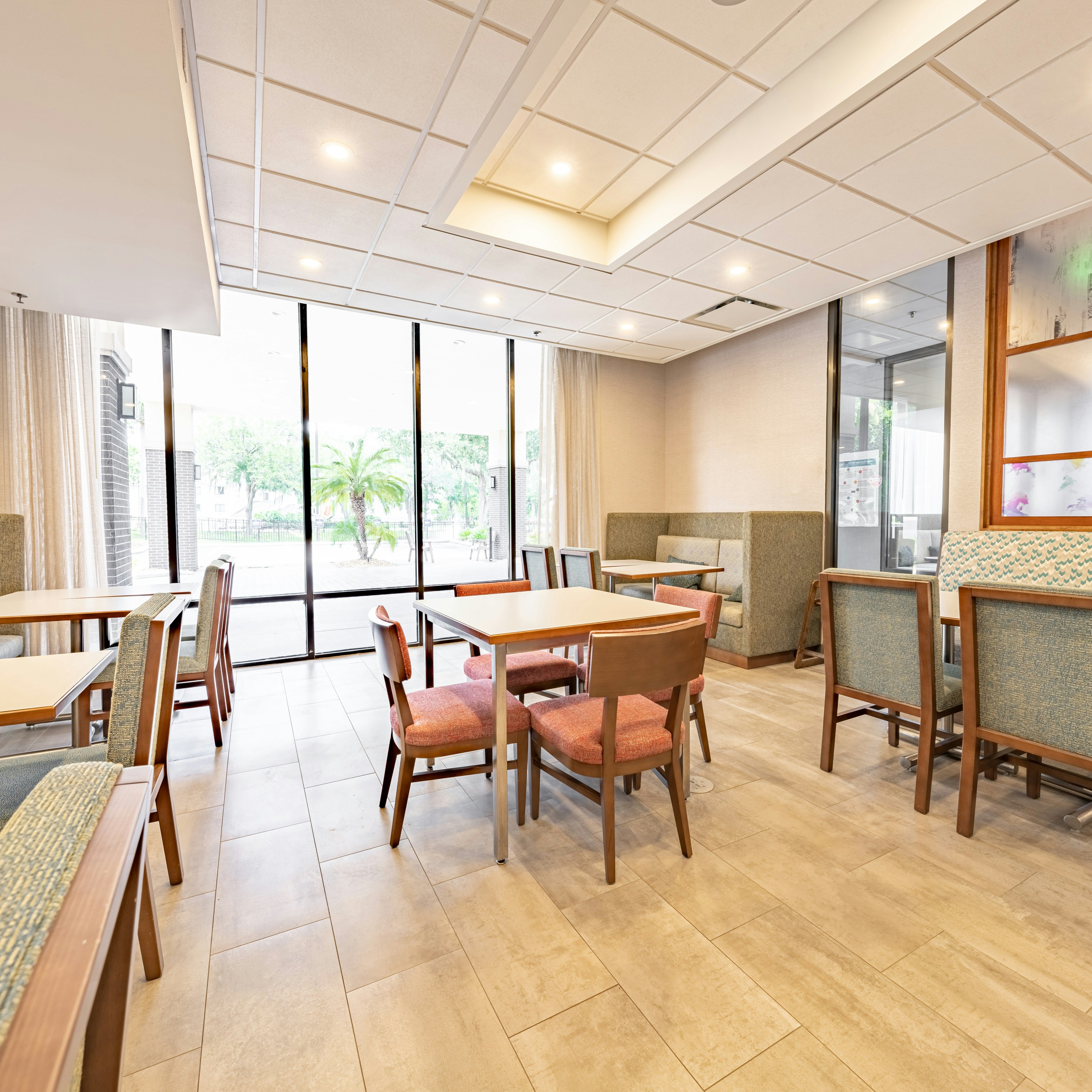 Hampton Inn Gainesville FL 55/66
