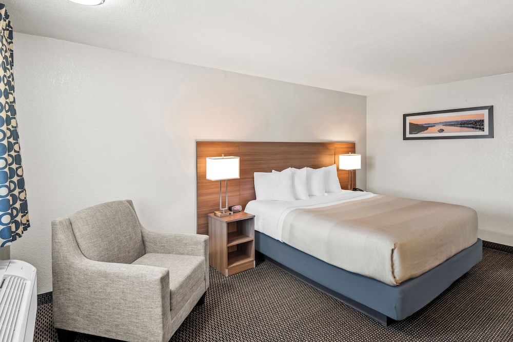 Standard, King Bed