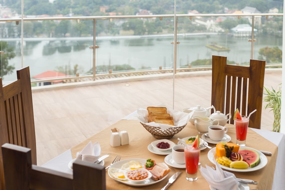 Sandriana Lake View Hotel 22/35