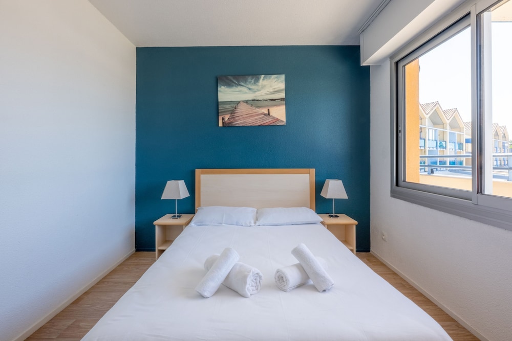 2 BEDROOMS, APARTMENT