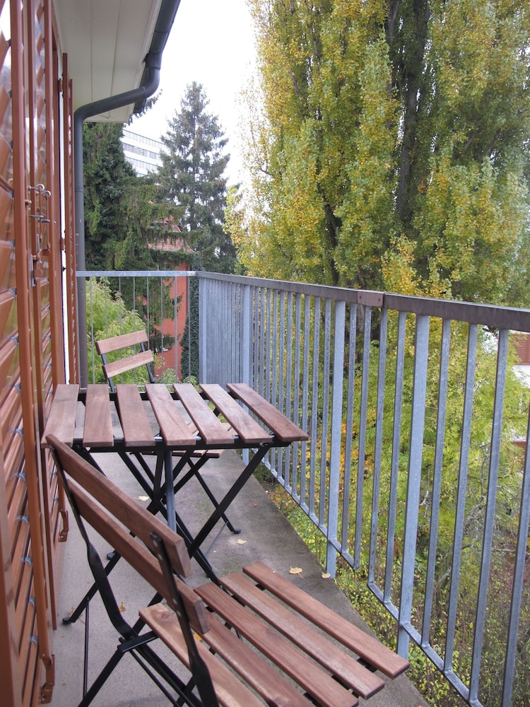 Newly Furnished Apartments In Zurich 46/50