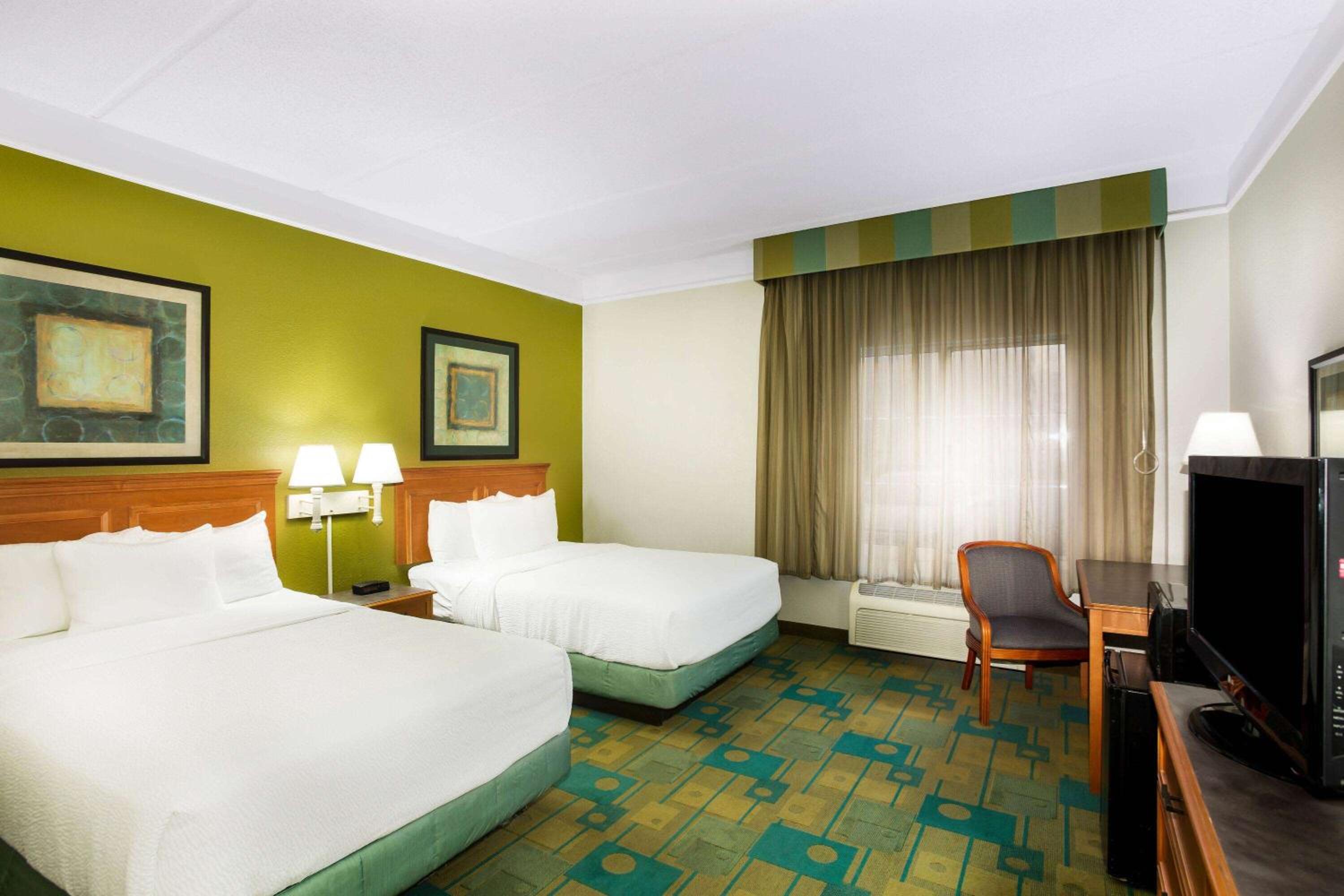 غرفة بسريرين مزدوجين بحوض استحمام لذوي الإعاقة، Fairfield by Marriott Inn & Suites Austin West 3/9