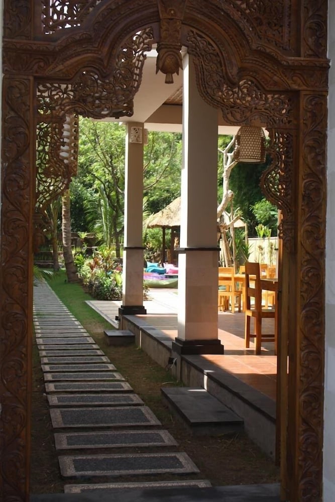 Arjuna Homestay 10/67