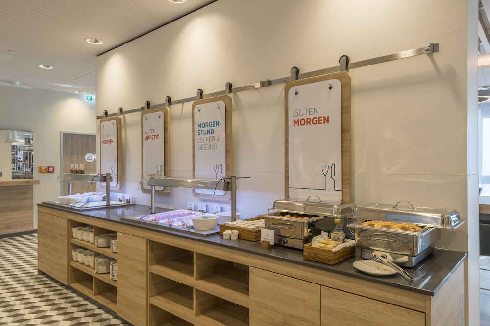 Holiday Inn Express Wuppertal Hauptbahnhof 48/58