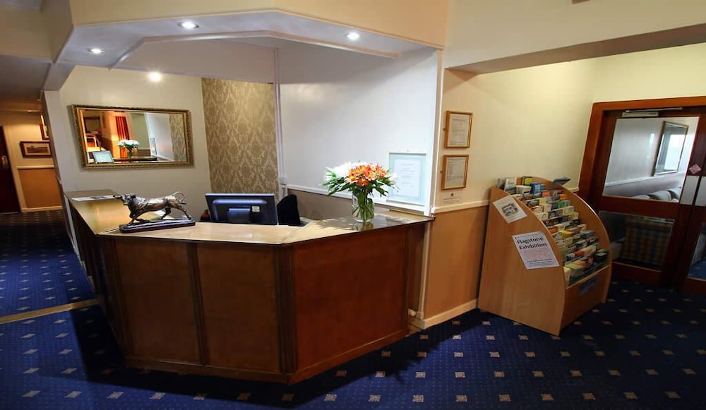 CASTLETOWN HOTEL 4/40