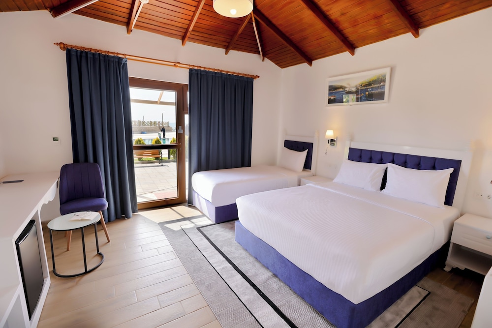 DEDEMAN VAN RESORT & AQUA 7/50
