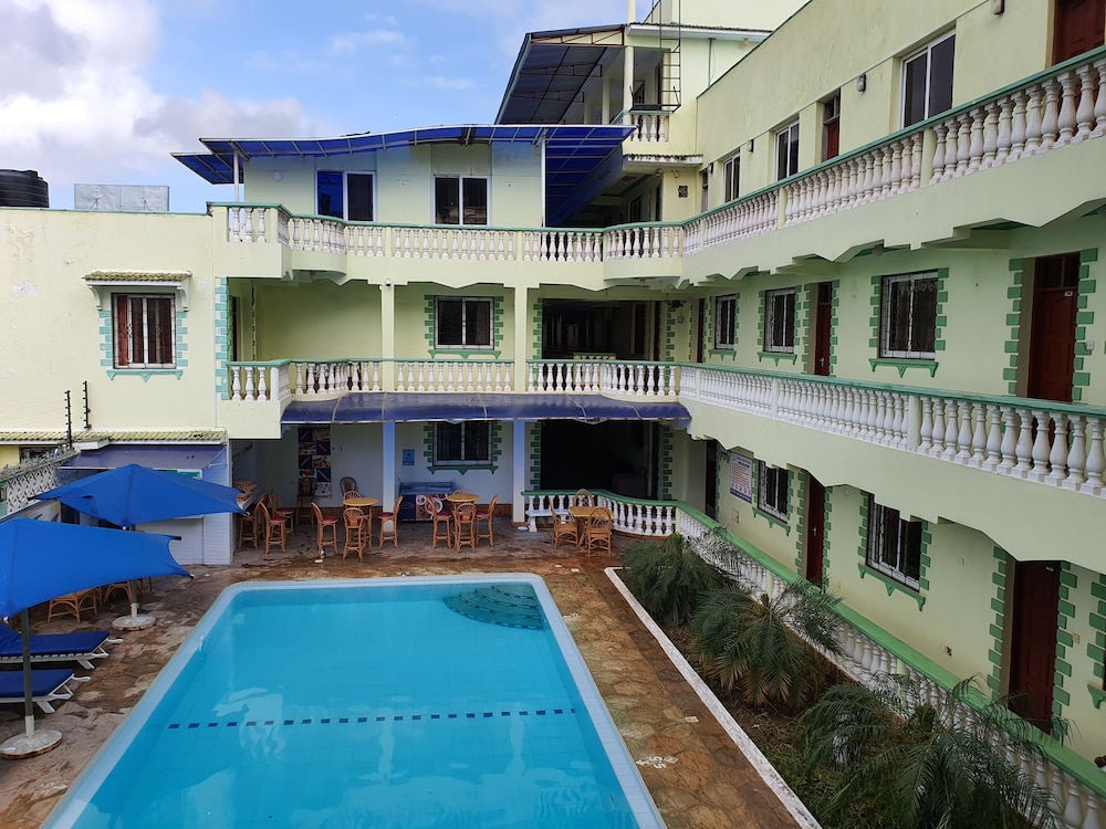 Prestige Leisure Hotel 5/50
