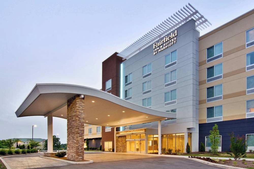 Fairfield Inn Suites Nashville Airport 40/43