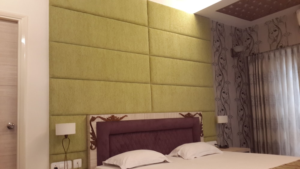 Hotel Rushabh Home 38/48