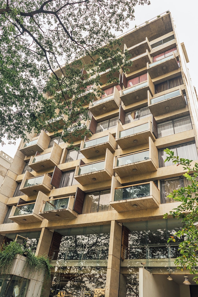 COVENTINA LAKE SUITES in DHAKA