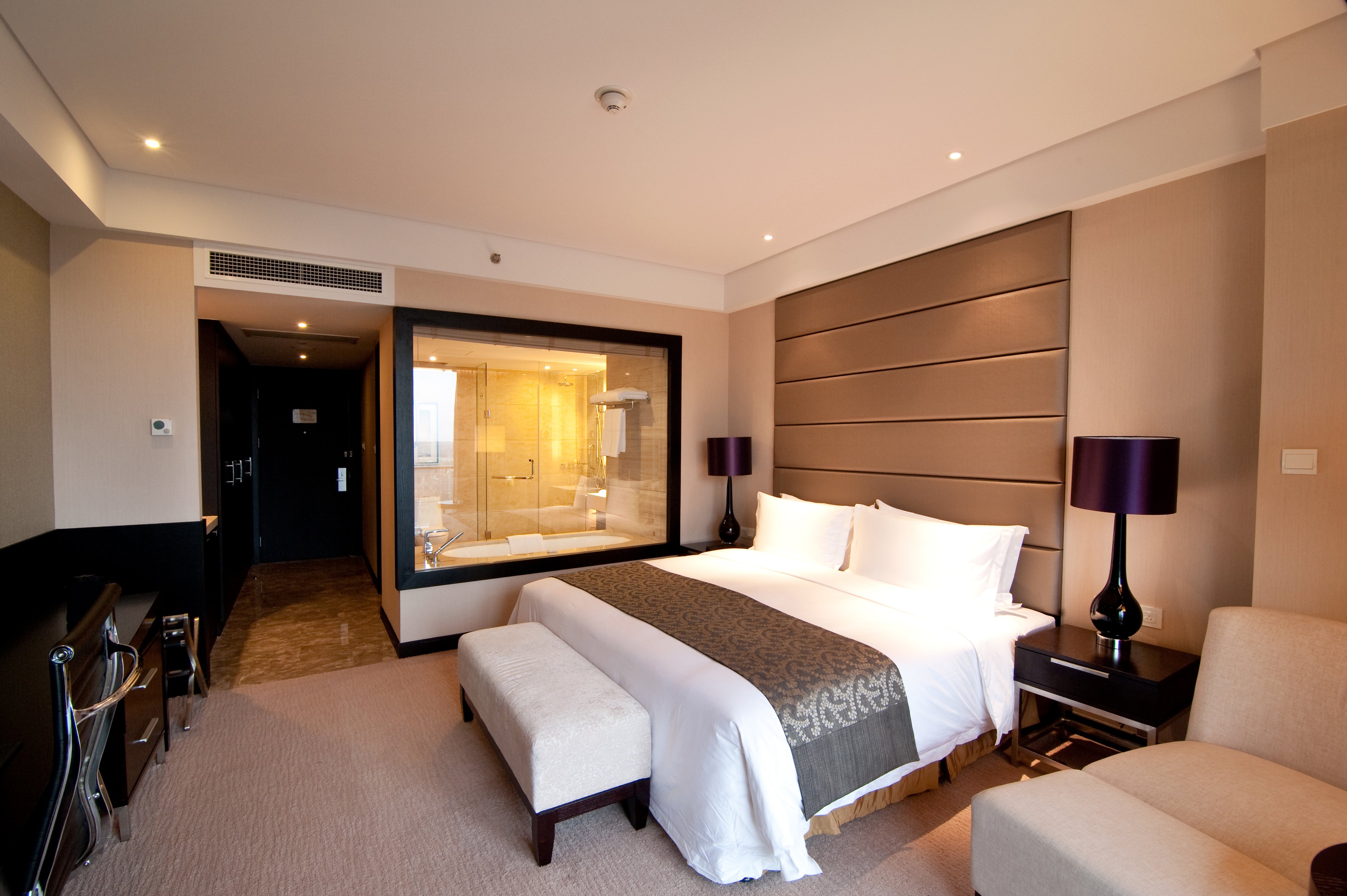 Crowne Plaza Shanghai Xiayang Lake 11/50