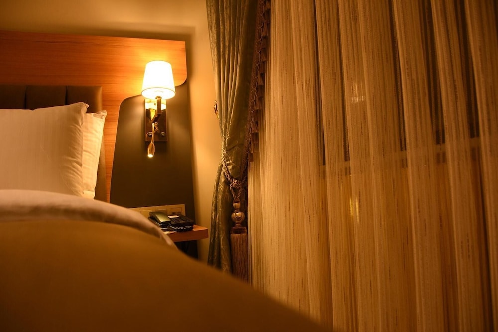 Ak Life Hotel & Suit 22/39