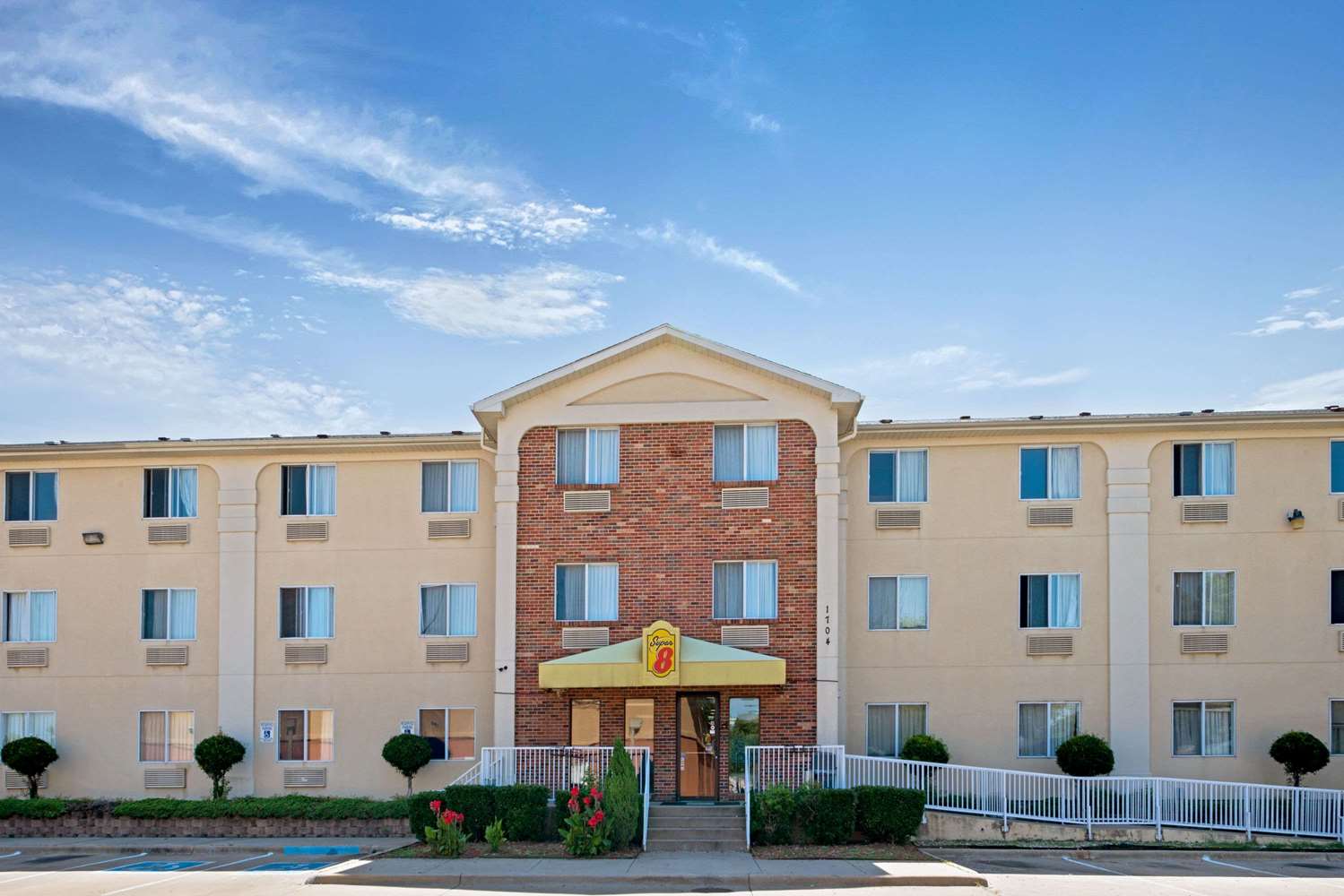 Super 8 By Wyndham Plano/Dallas Area 1/10