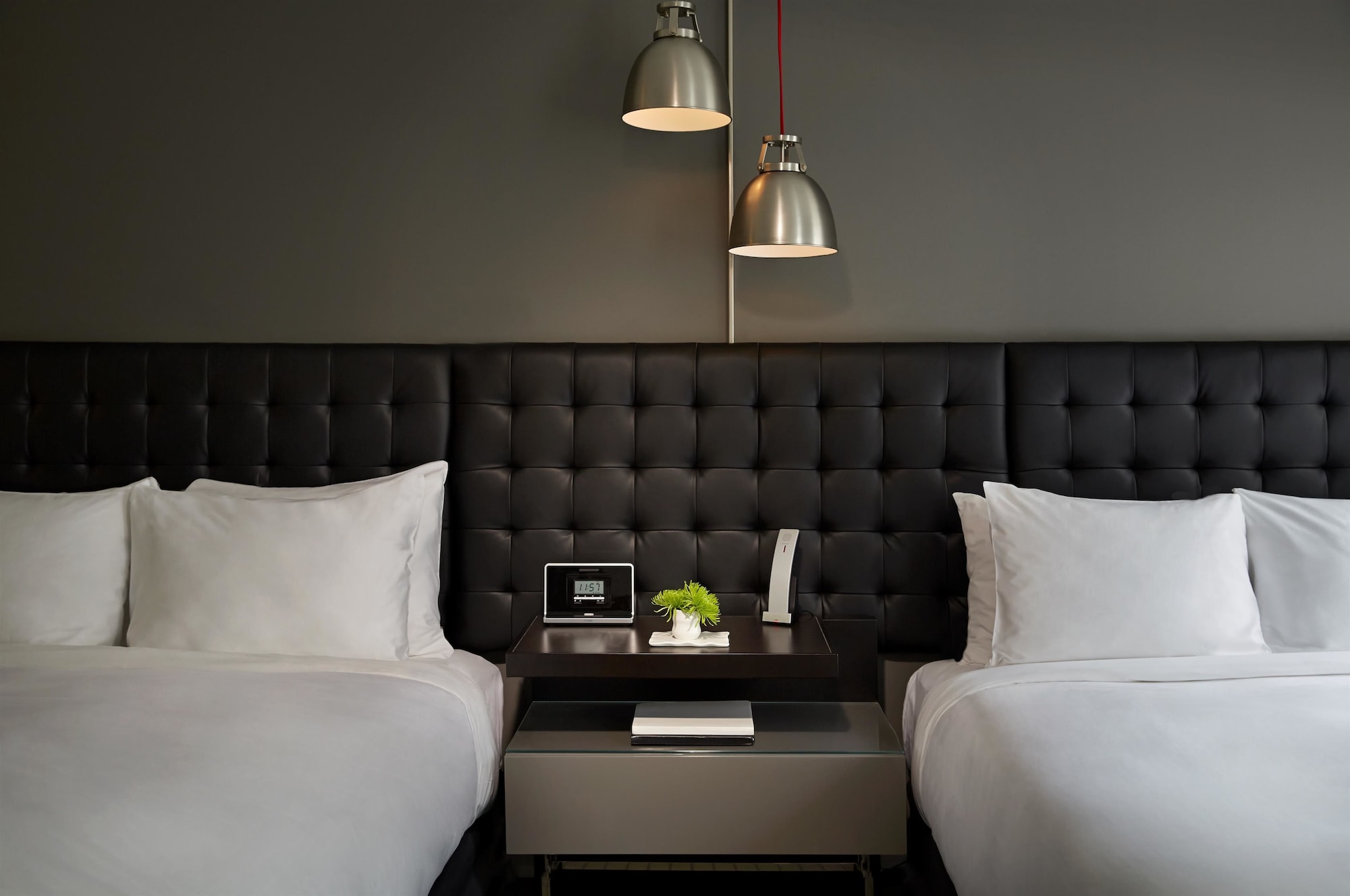 DELUXE, 2 QUEEN BEDS