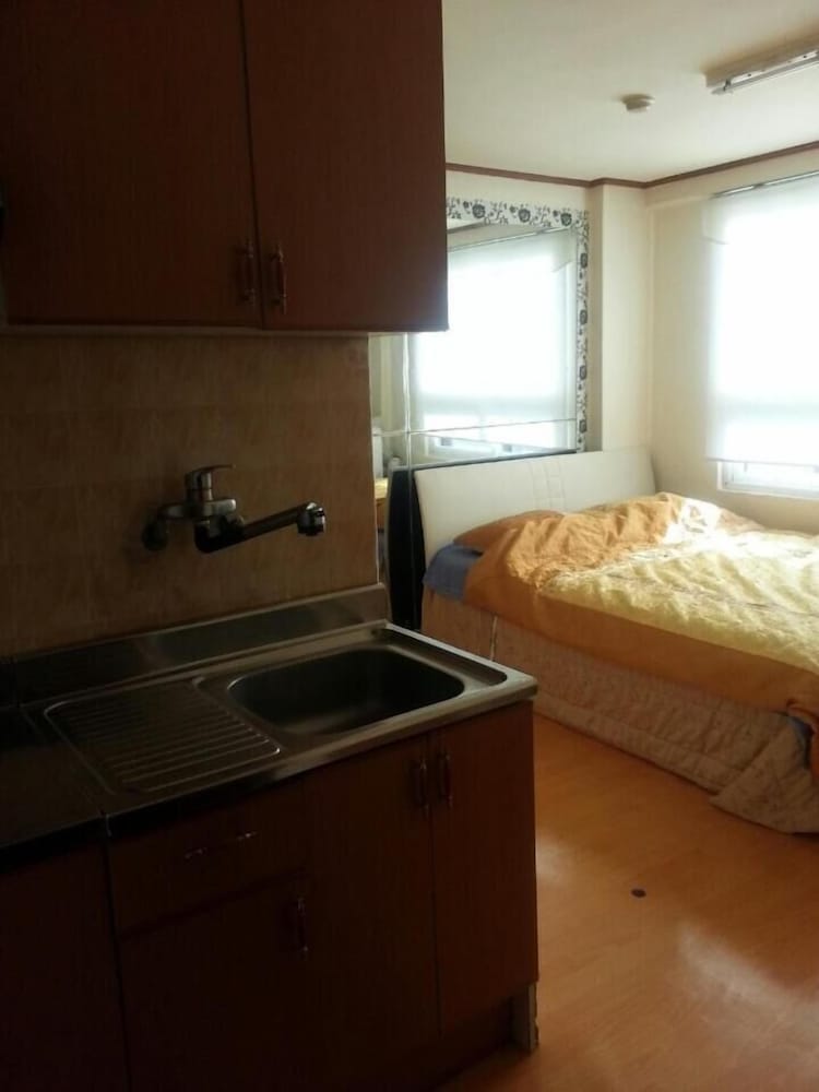 Hwaseong Guest House - Hostel 24/66
