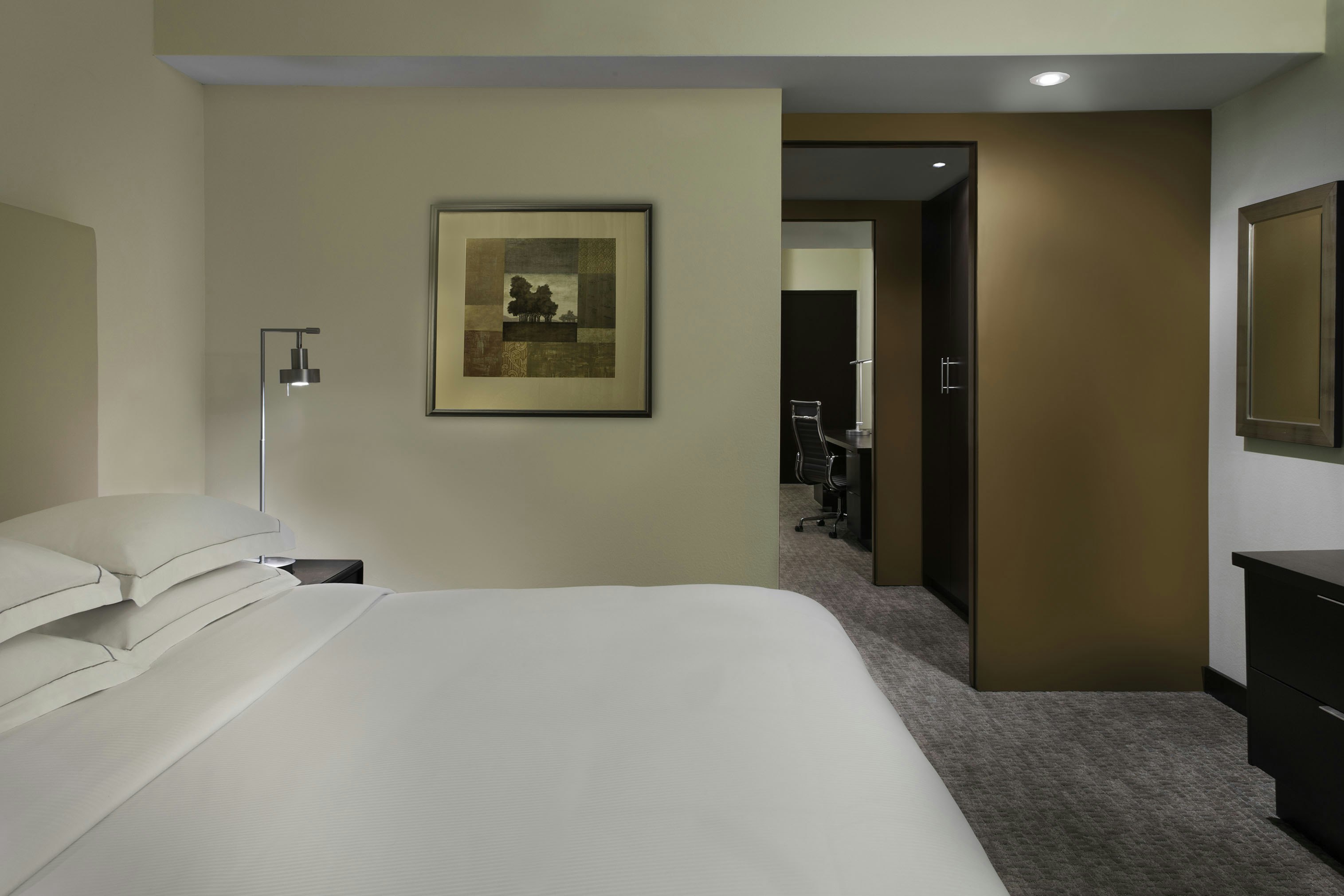 جناح ركني بسرير كينج بغرفة نوم واحدة، Hilton Toronto Markham Suites Conference Centre Spa 2/2