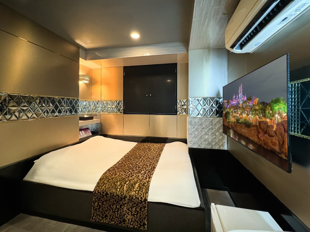 Hotel Amethyst 34/49