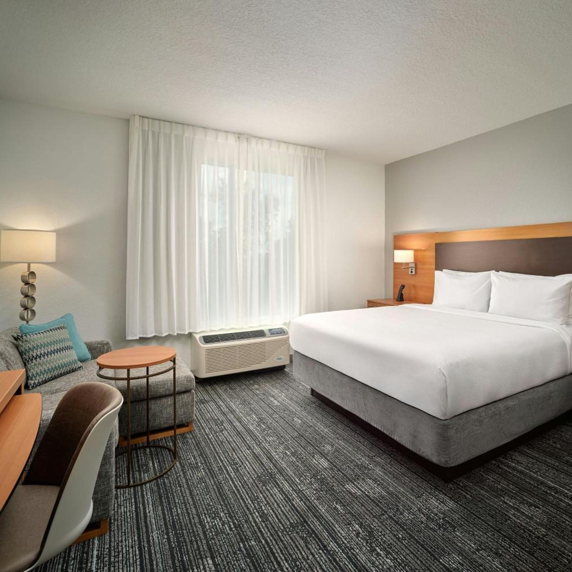 Studio, Suite, King Bed, Sofa, Bathtub, Accessible