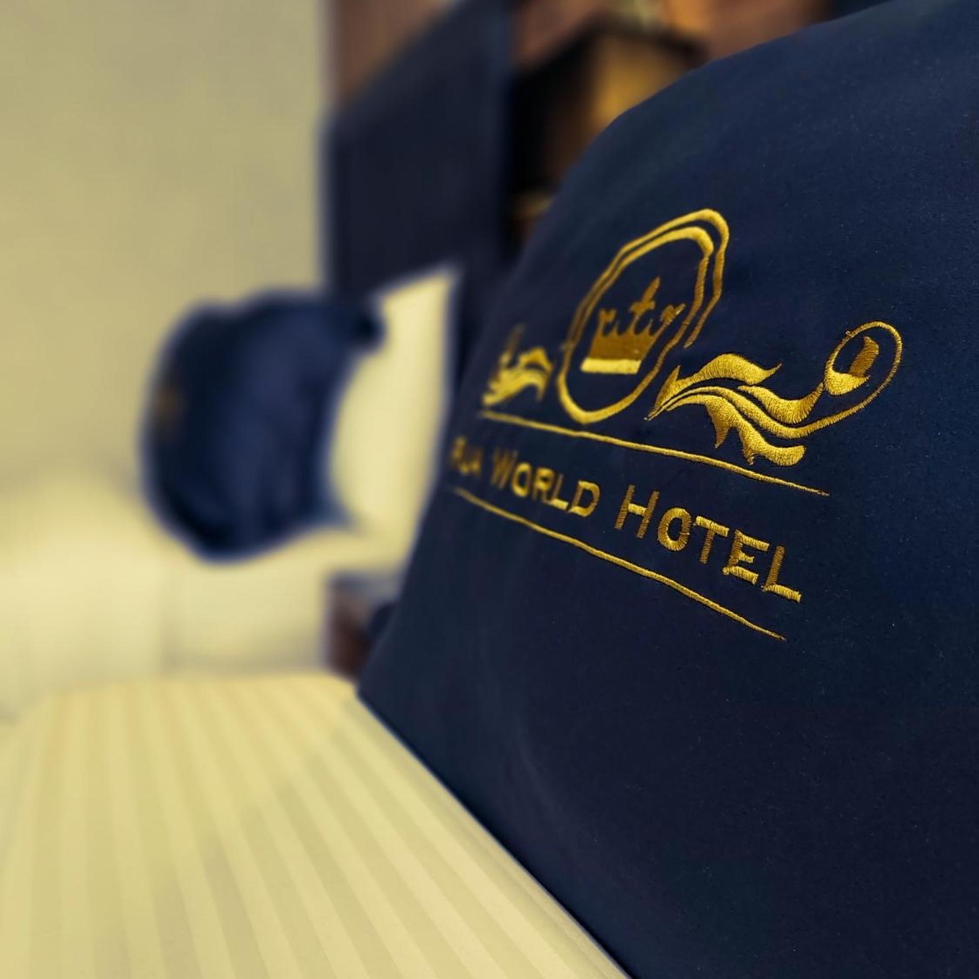 Rua World Hotel 24/45