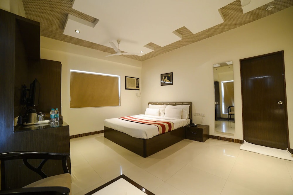 Hotel Karan Vilas 27/64
