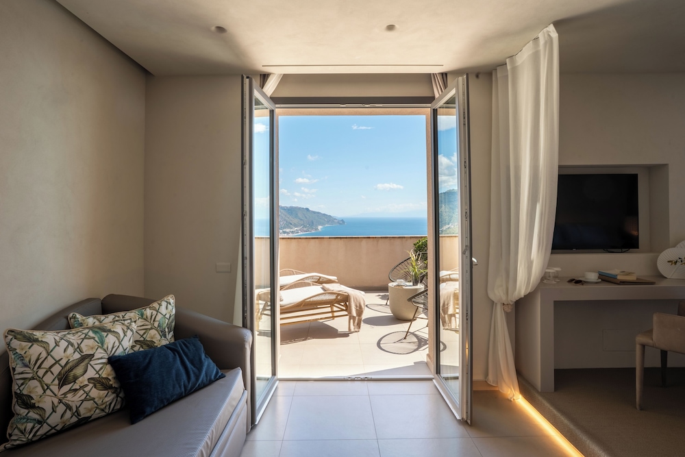 Hotel Villa Fiorita 44/66