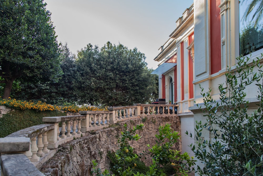 Dimora Storica Muratore Luxury Rooms 39/47