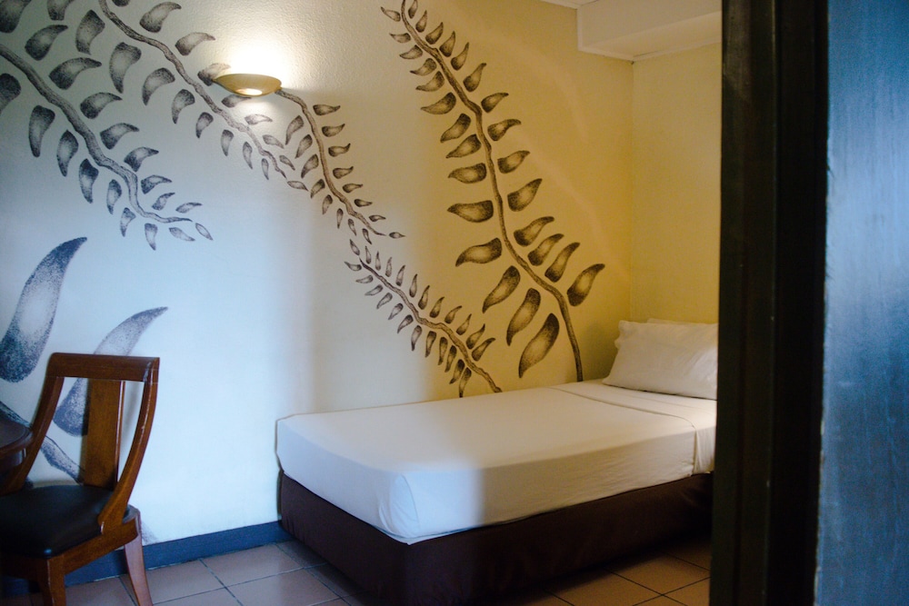 Country Village Hotel 18/37
