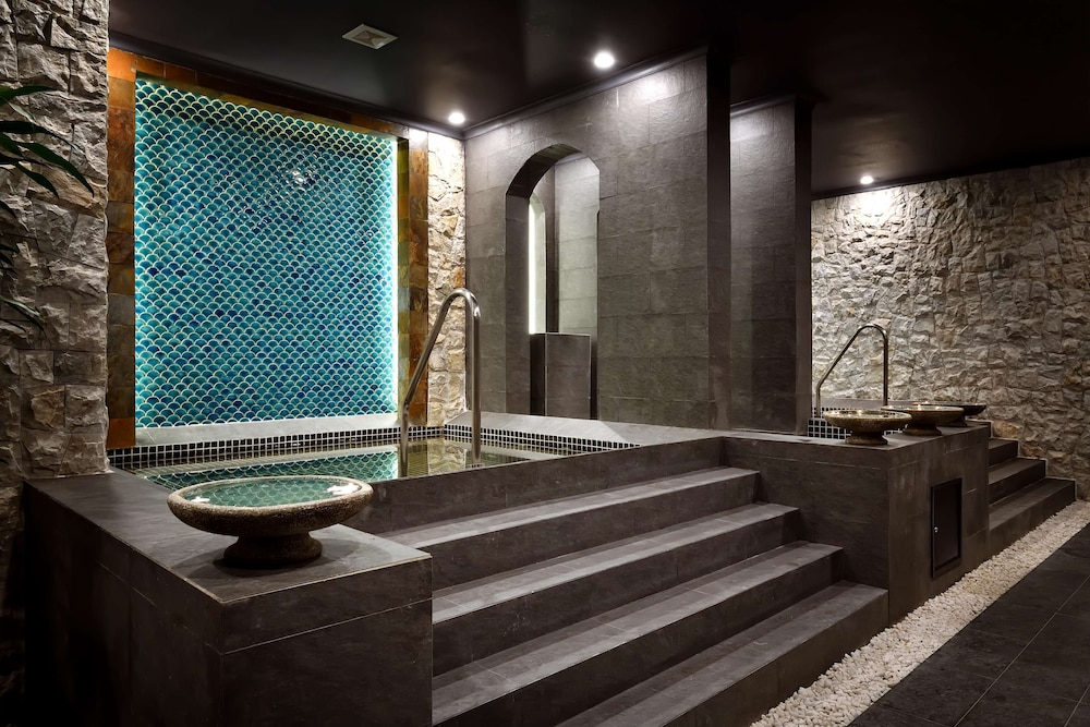 Silk Path Grand Resort & Spa Sapa 22/46