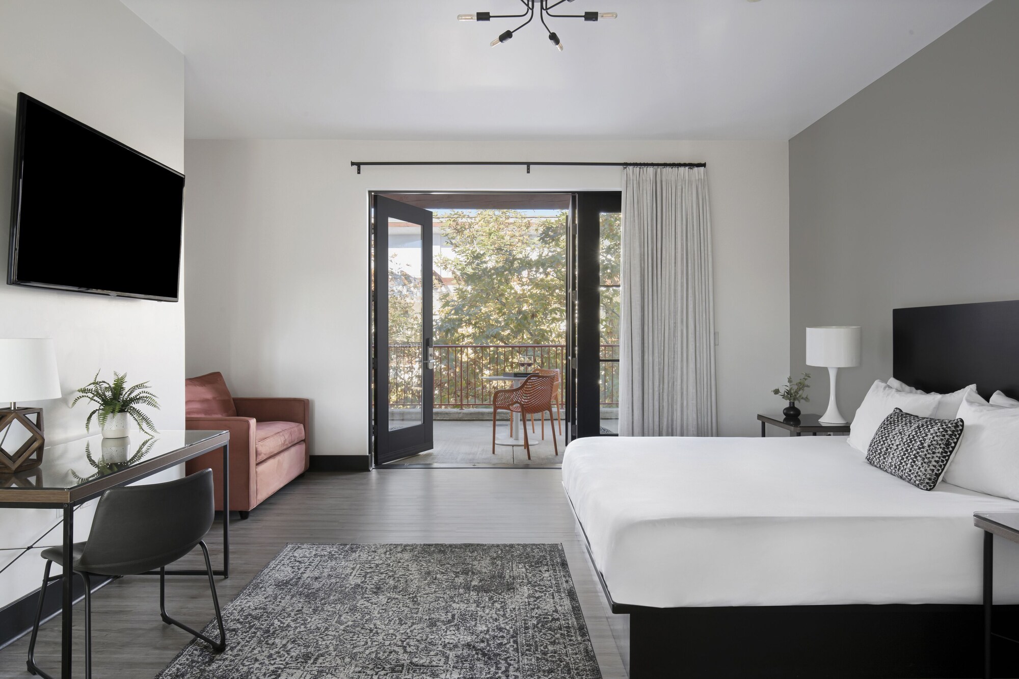 Spa, Deluxe, King Bed, Sofa