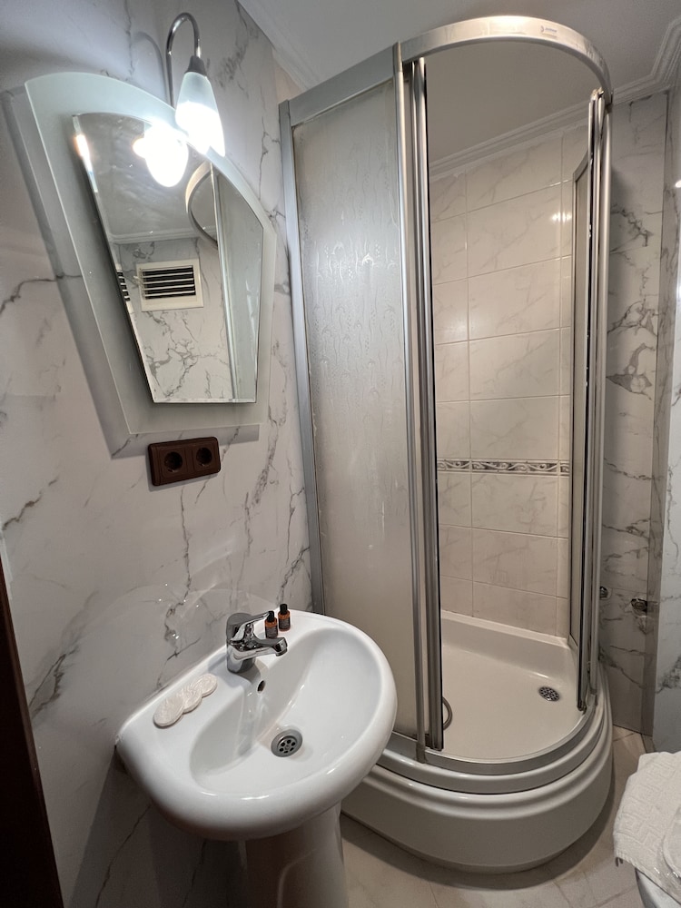 Emine Sultan Hotel 57/59