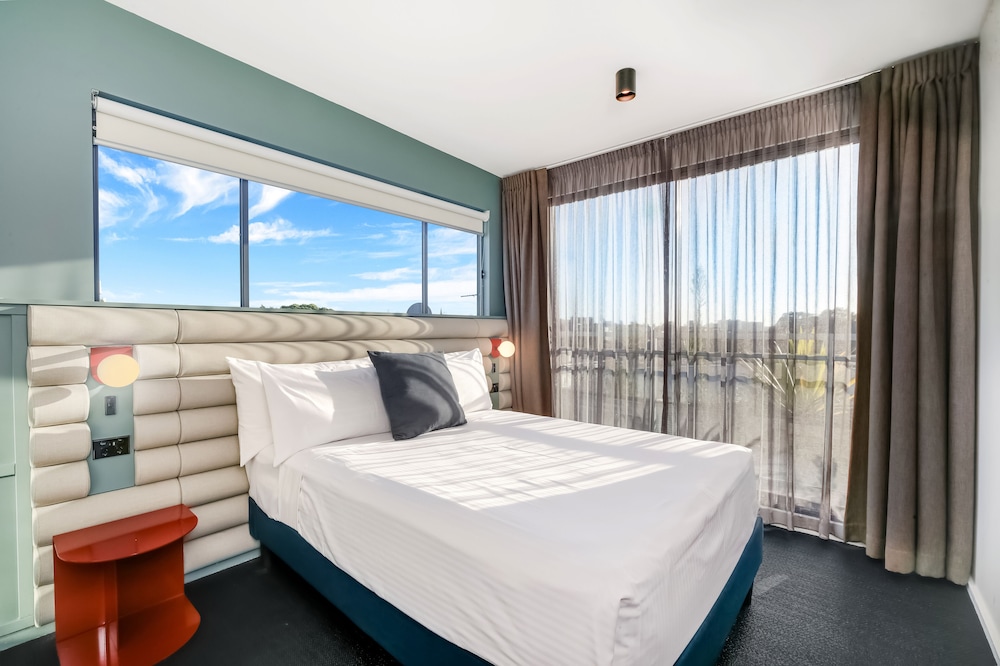 2 BEDROOMS, APARTMENT