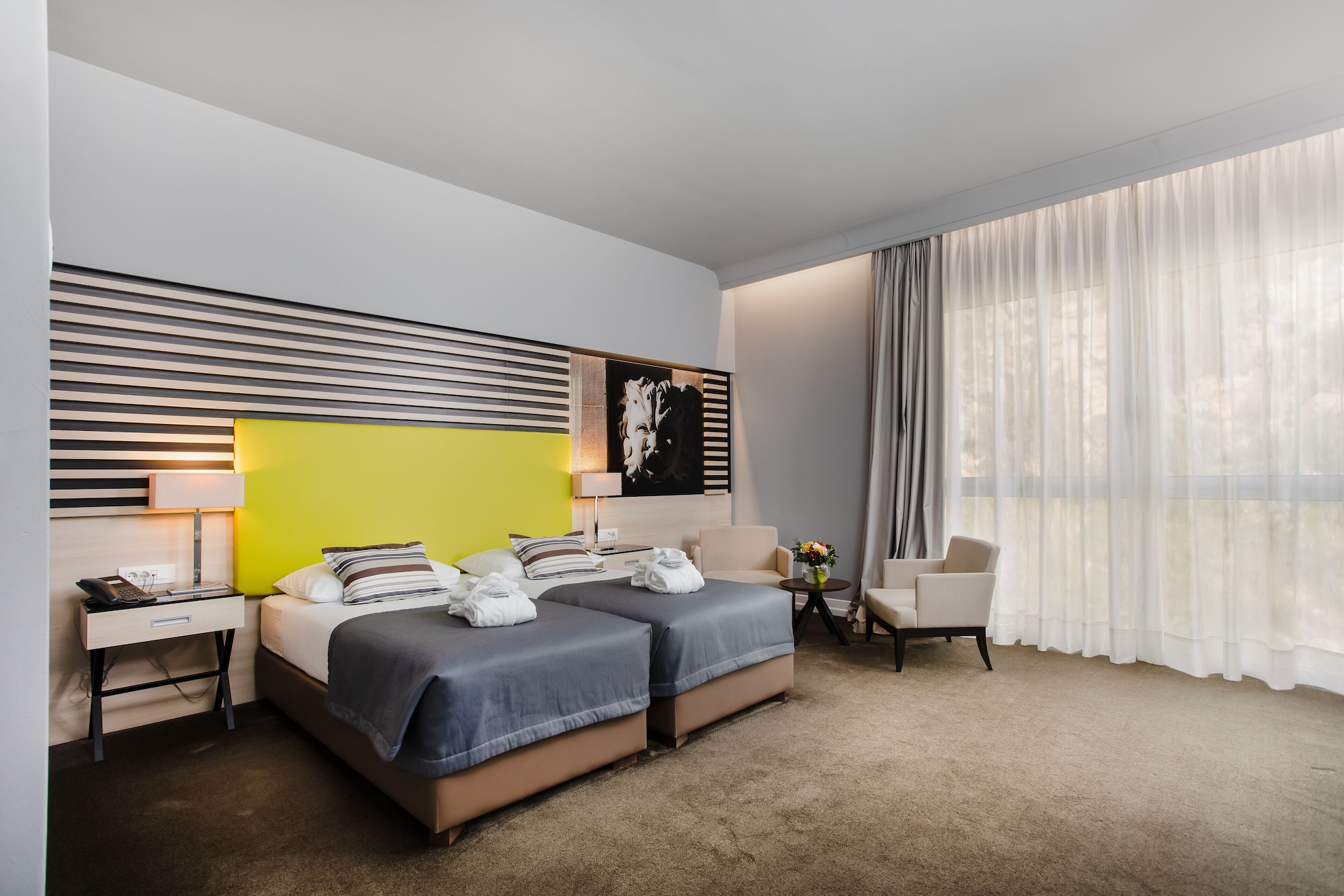 SUPERIOR, DOUBLE OR TWIN BED