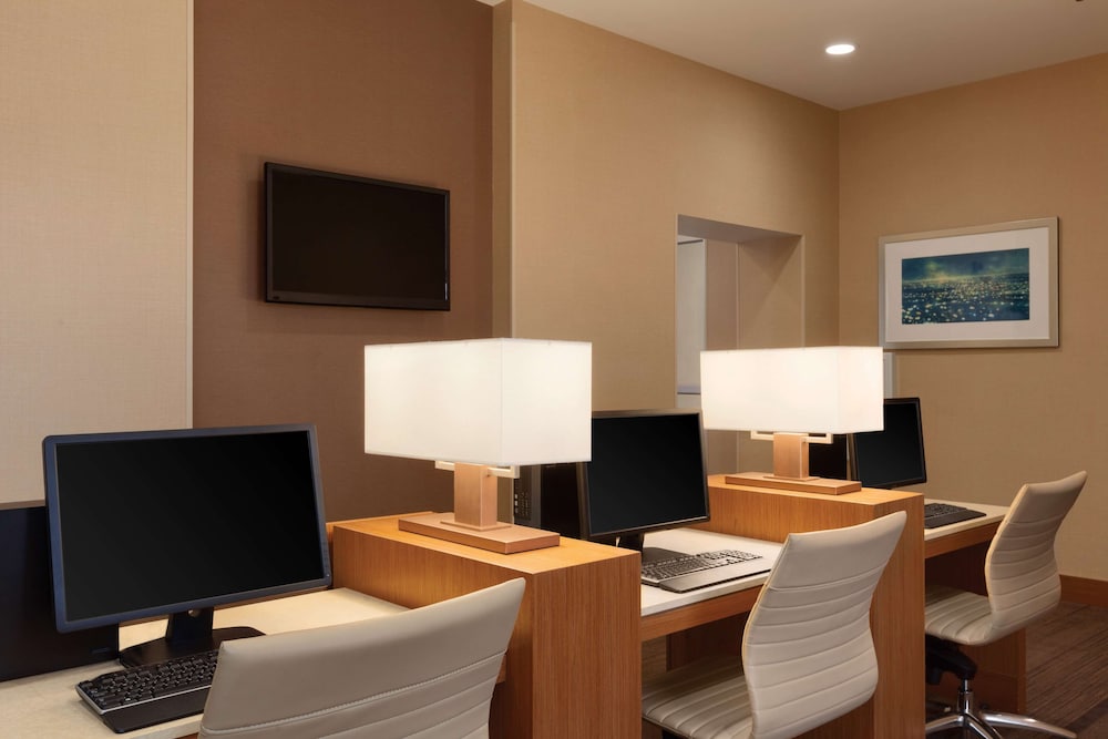 Hyatt Place St. Louis/Chesterfield 59/70