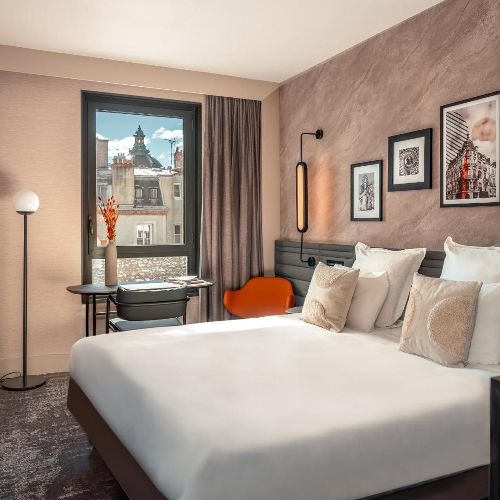 Connecting, Family Suite
