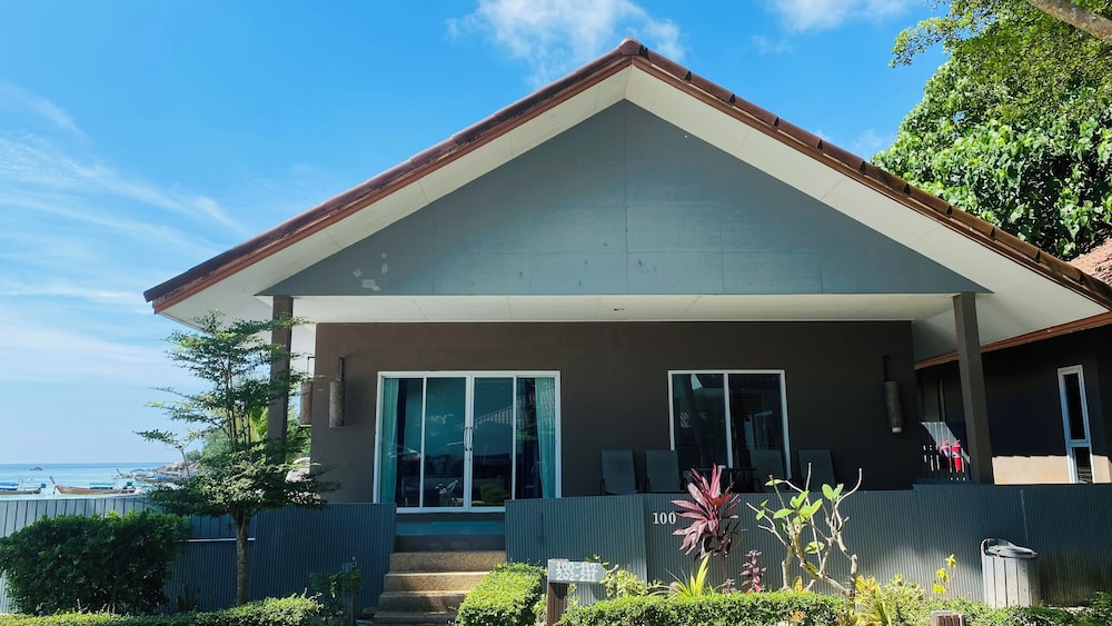 Bella Vista Beach Resort Koh Lipe 4/70
