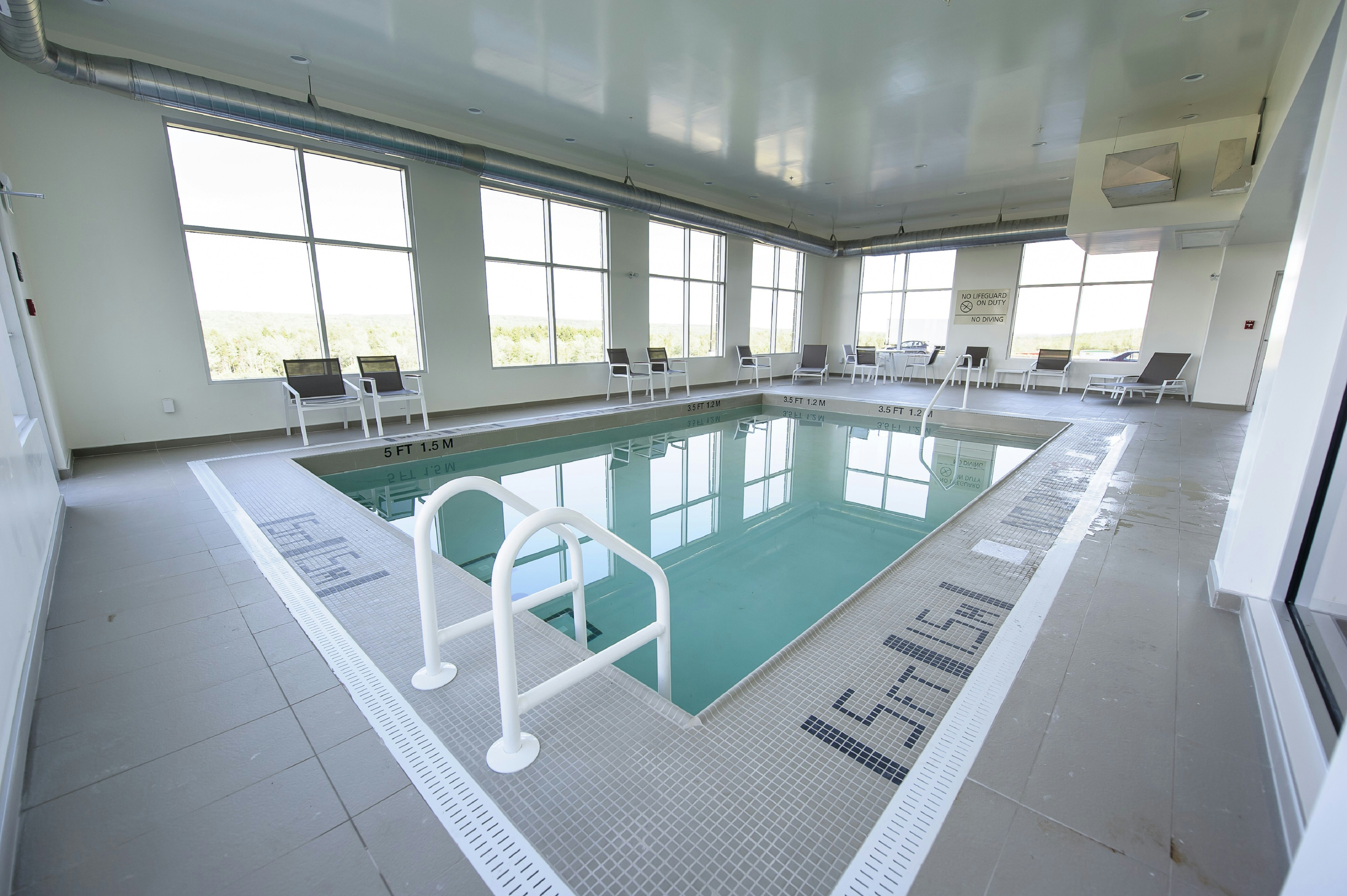 Hampton Inn & Suites by Hilton Truro 13/26