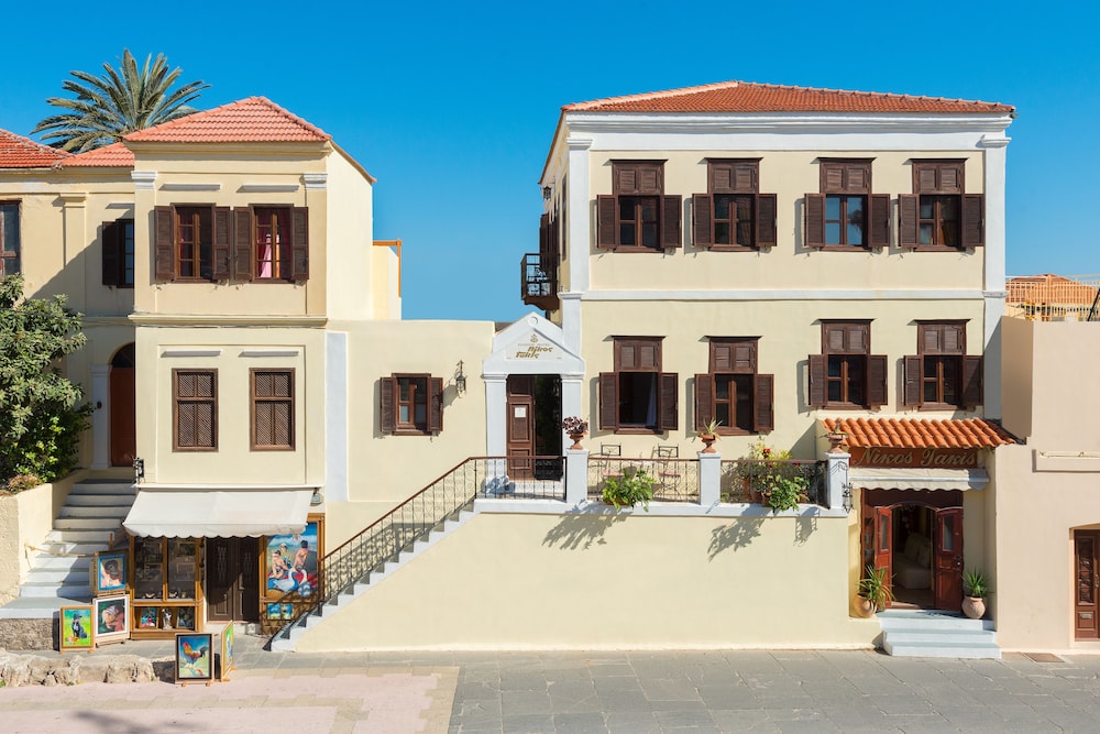 Nikos Takis Fashion Hotel 3/75