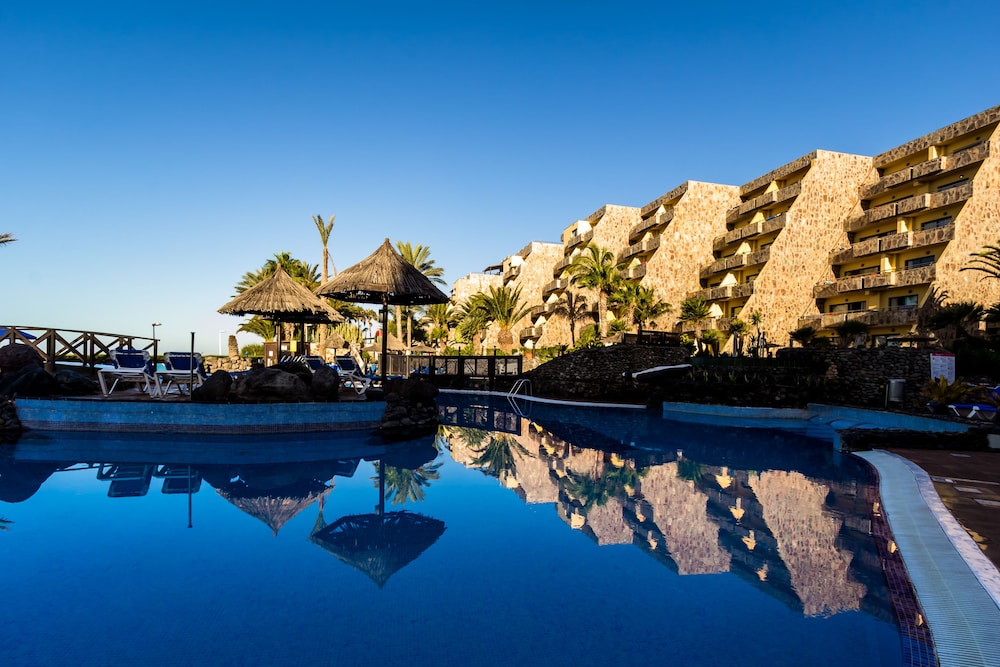 BLUEBAY BEACH CLUB 33/41