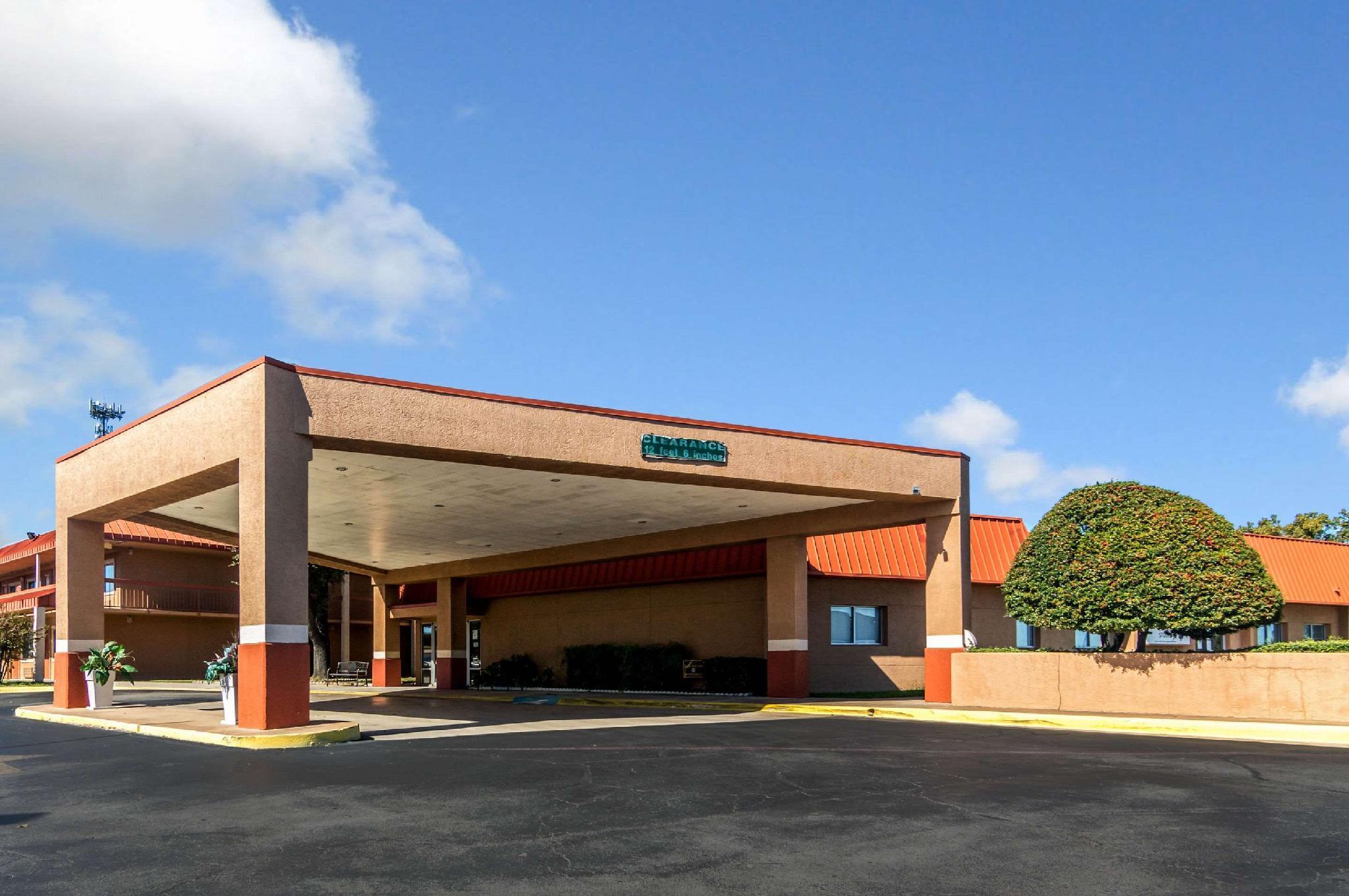 Quality Inn &amp; Suites 2/27
