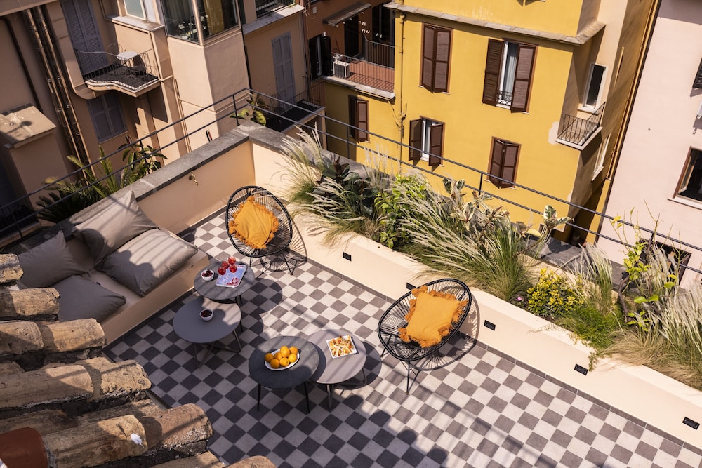 Rome Accommodation Condotti with terrace 2/50
