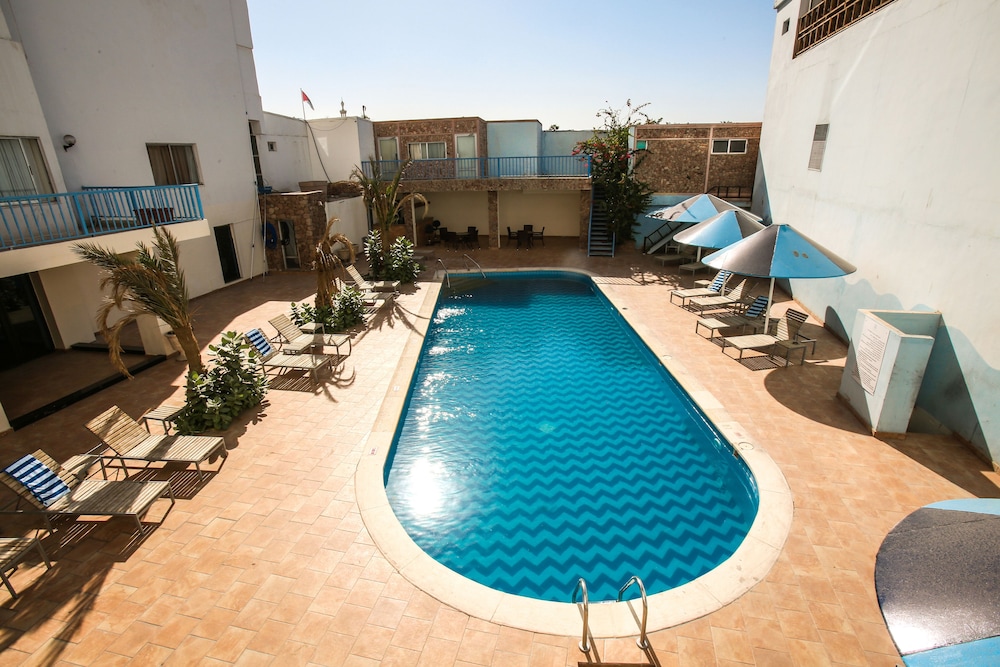 MINA HOTEL 5/65