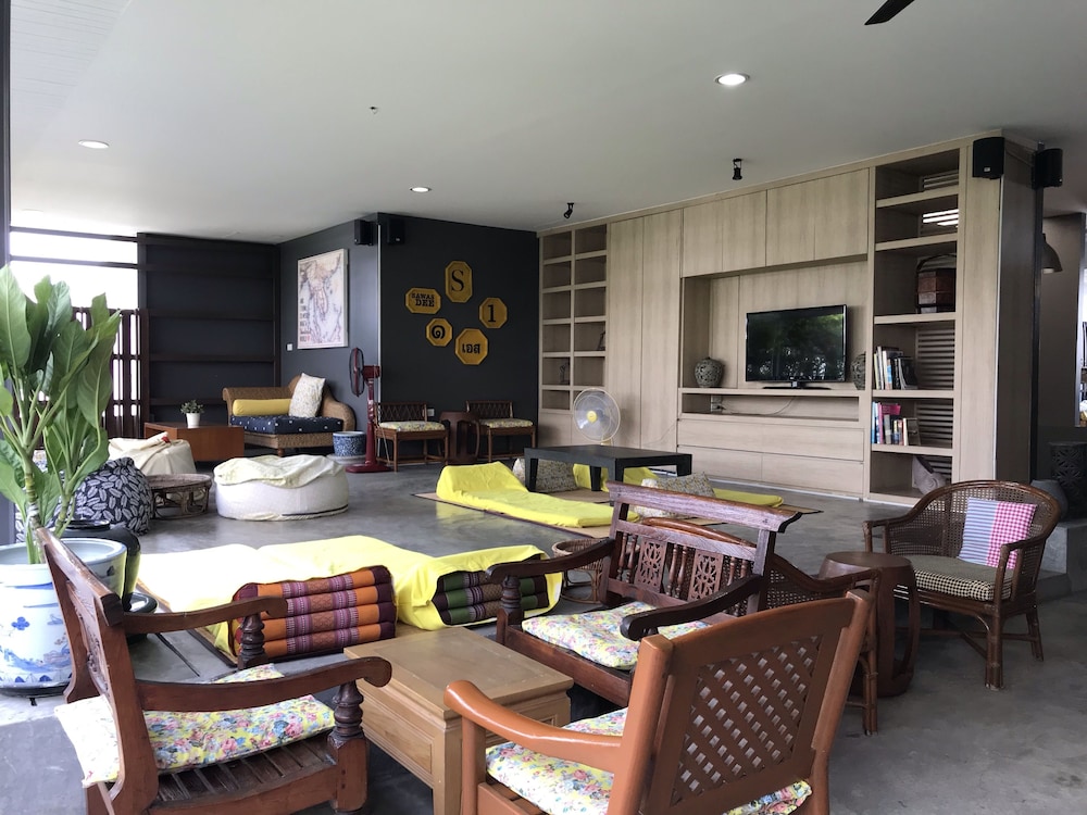 S1 Hostel 46/61