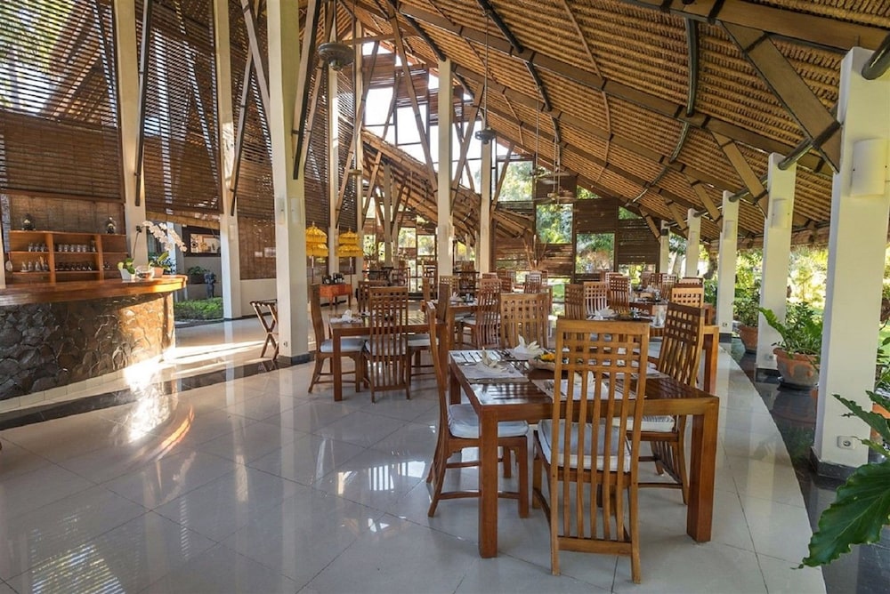 Siddhartha Ocean Front Resort Spa 36/50