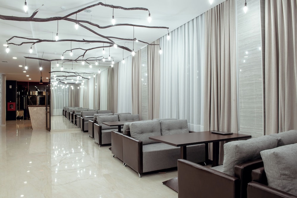 Bridges Hotel 30/50