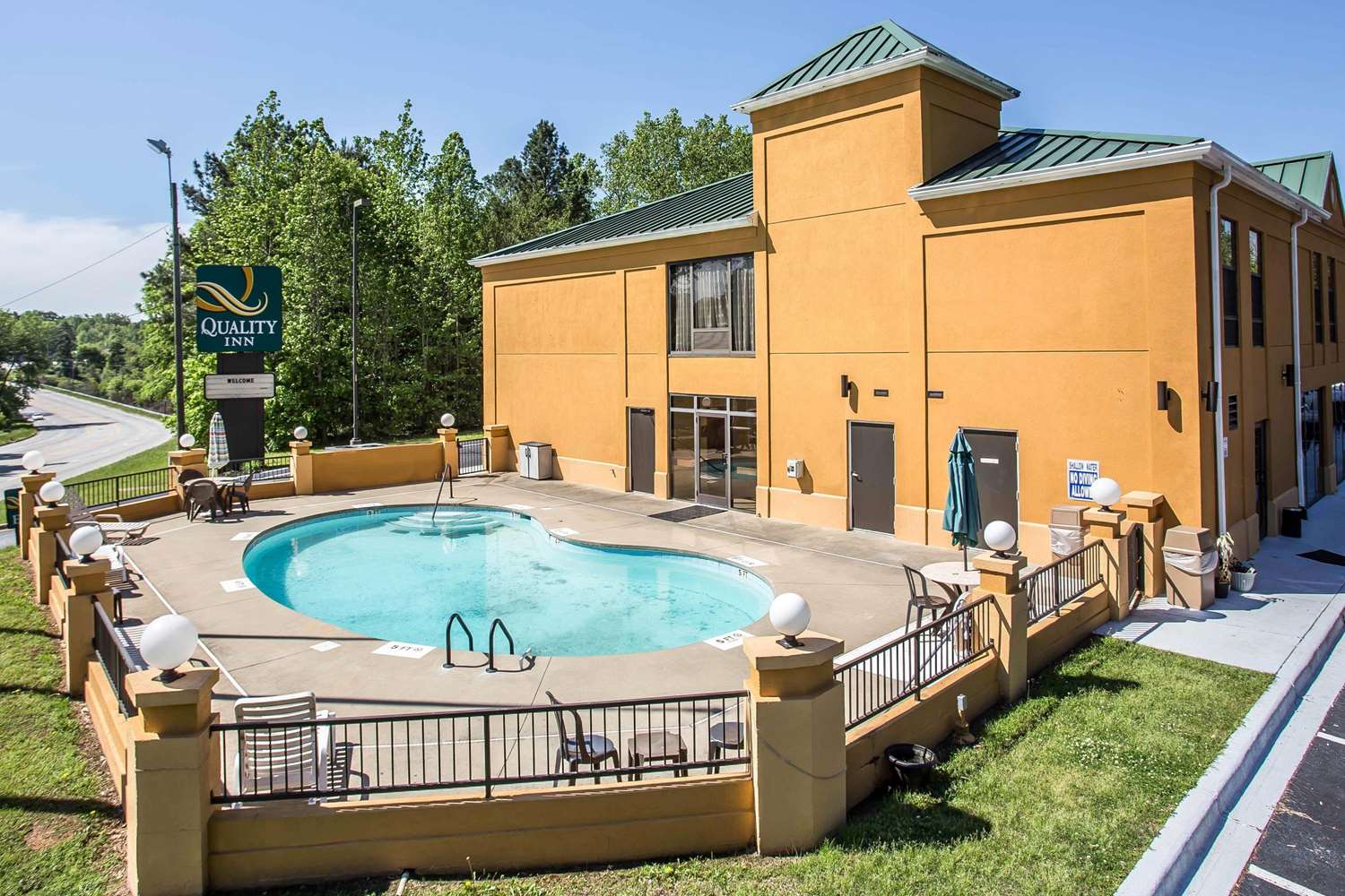 Quality Inn Union US Hwy 176 10/11