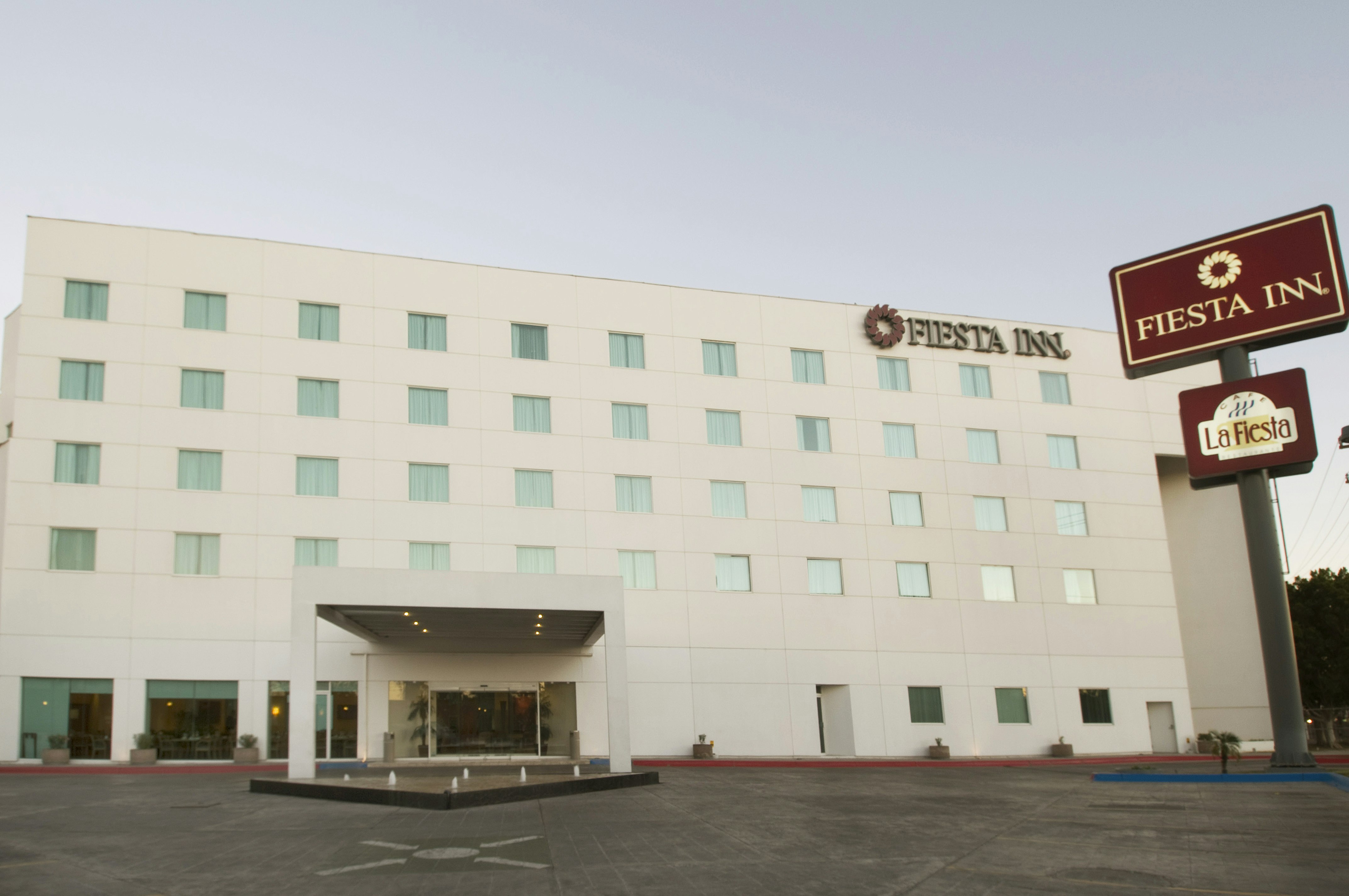 Fiesta Inn Mexicali 2/30