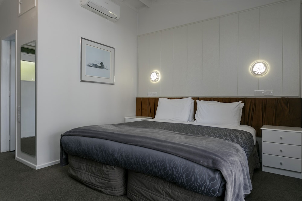 Vu Thermal Lodge 24/70