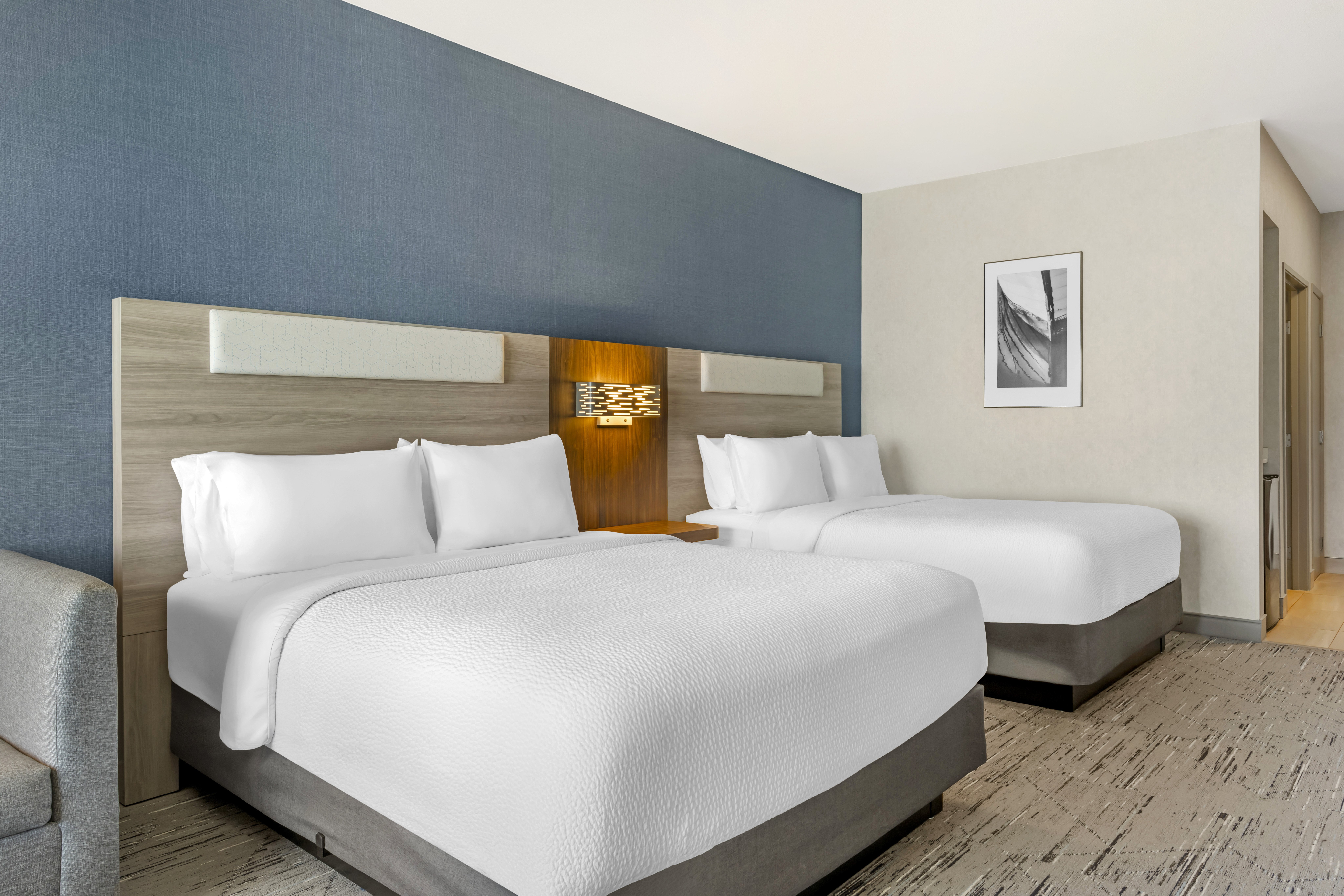 Holiday Inn Express Hotel Suites Astoria 29/69